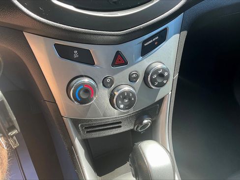 Used 2016 Chevrolet Trax LT w/ LT Convenience Package FWD image 15