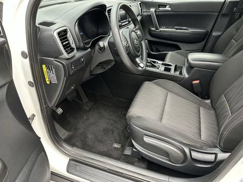 Used 2017 Kia Sportage LX AWD/4WD image 11
