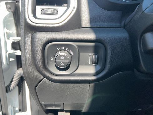 Used 2024 RAM 2500 Big Horn w/ Night Edition AWD/4WD image 14