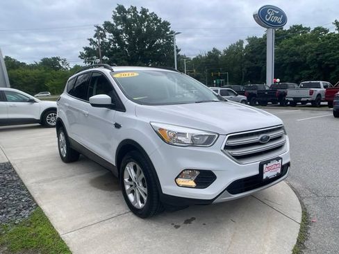Certified 2018 Ford Escape SE AWD/4WD image 2
