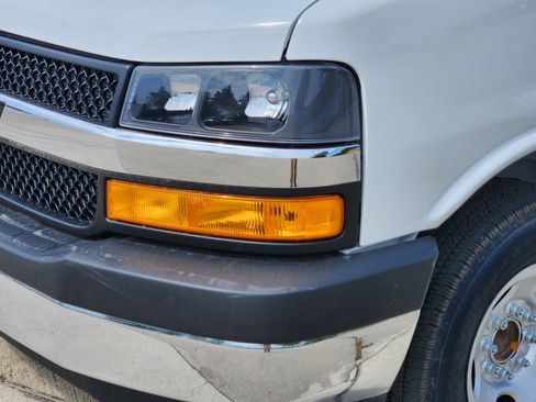 New 2025 Chevrolet Express 3500 w/ Power Convenience Package image 6