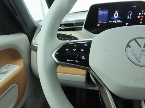 New 2025 Volkswagen ID. Buzz Pro S Plus image 11