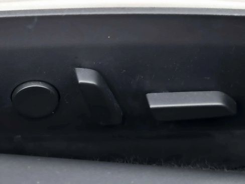 Used 2020 Tesla Model 3 Standard Range Plus image 37