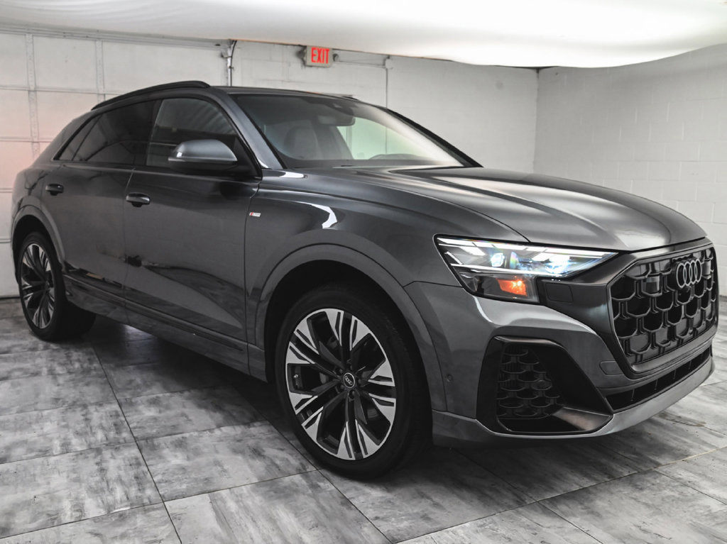 Used 2025 Audi Q8 Premium Plus w/ Premium Plus Package AWD/4WD image 3