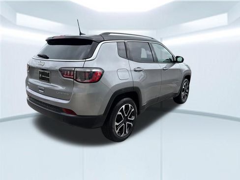 Used 2022 Jeep Compass Limited AWD/4WD image 7