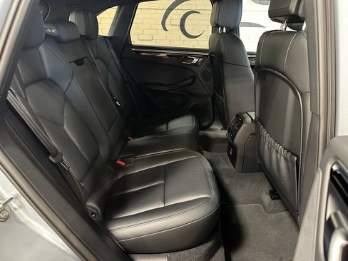 Used 2024 Porsche Macan Turbo AWD/4WD image 20