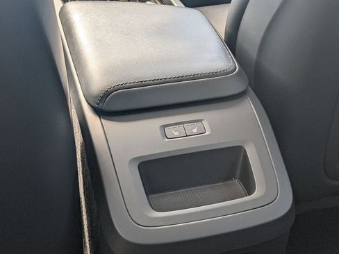 Certified 2025 Volvo S60 B5 Core AWD/4WD image 24