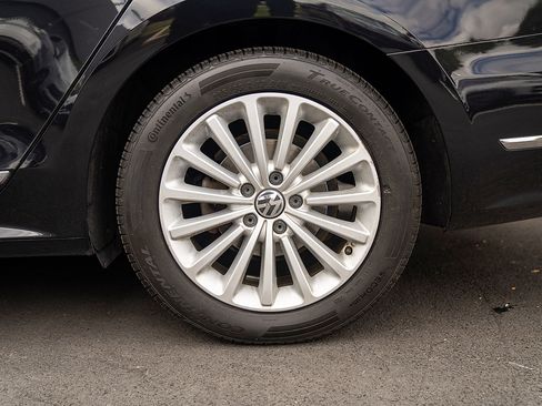 Used 2017 Volkswagen Passat 1.8T SE image 22