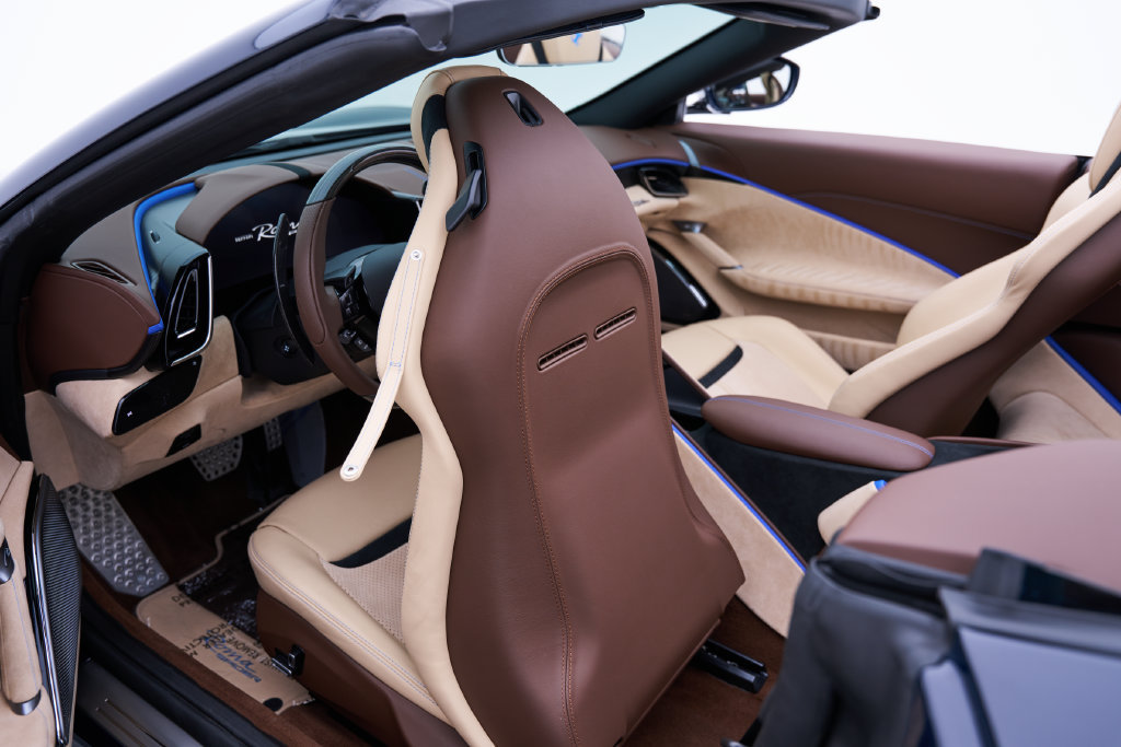 Used 2025 Ferrari Roma Spider RWD image 58