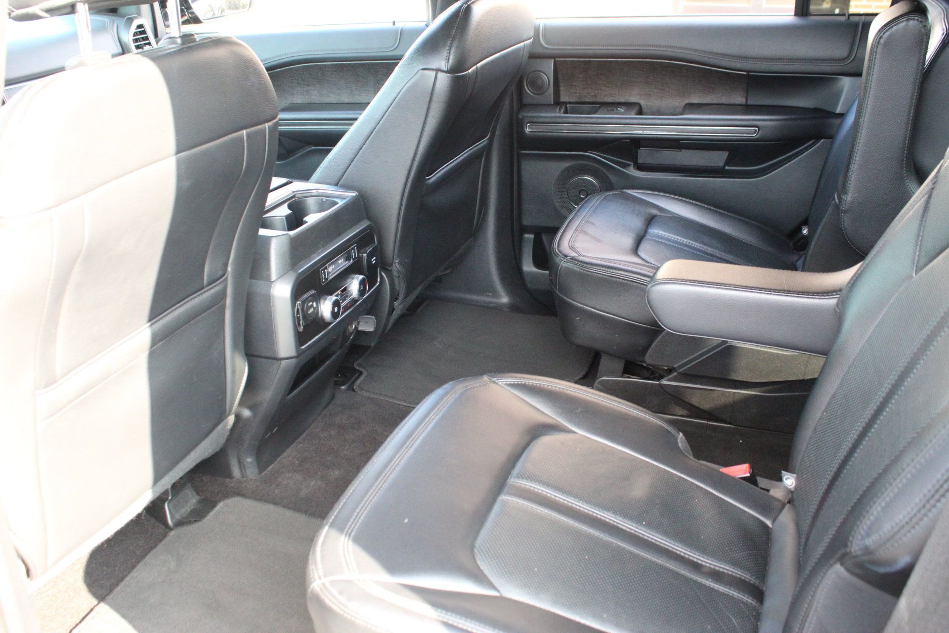 Used 2021 Ford Expedition Limited AWD/4WD image 25