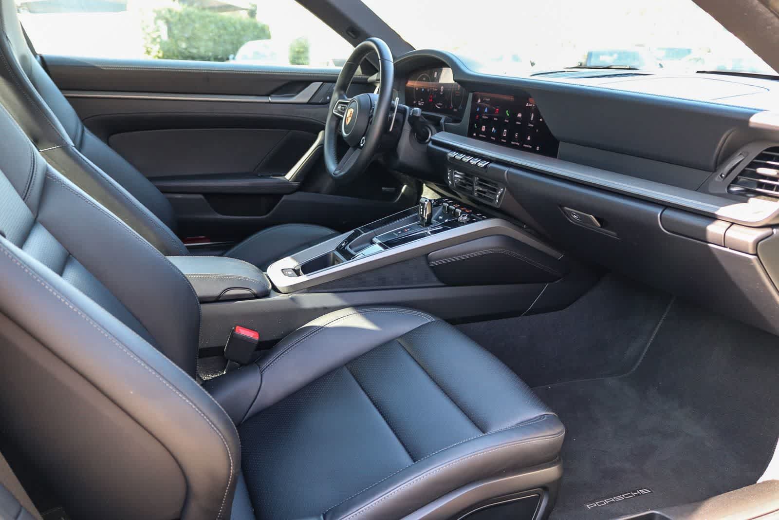 Used 2025 Porsche 911 Carrera RWD image 16