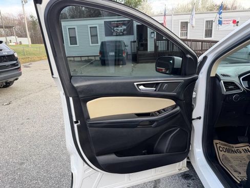 Used 2017 Ford Edge SEL w/ Equipment Group 201A image 9