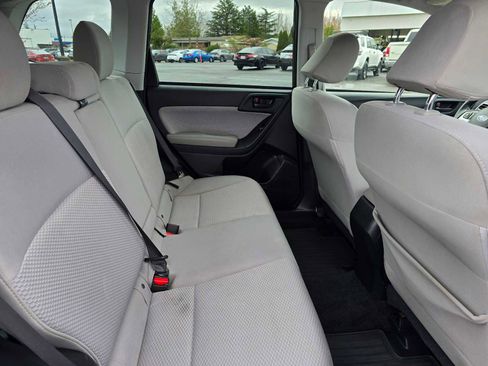 Used 2018 Subaru Forester 2.5i Premium AWD/4WD image 12
