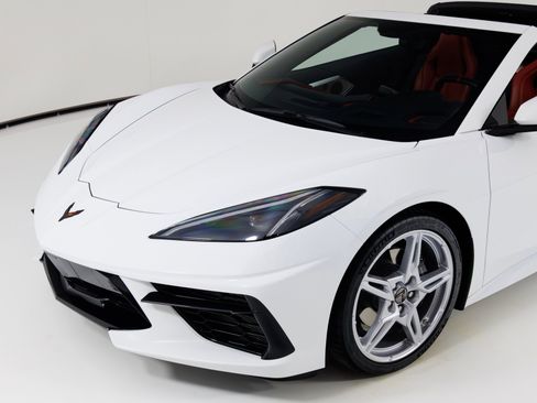 Used 2021 Chevrolet Corvette Stingray Preferred Cpe w/ Engine Appearance Package image 45