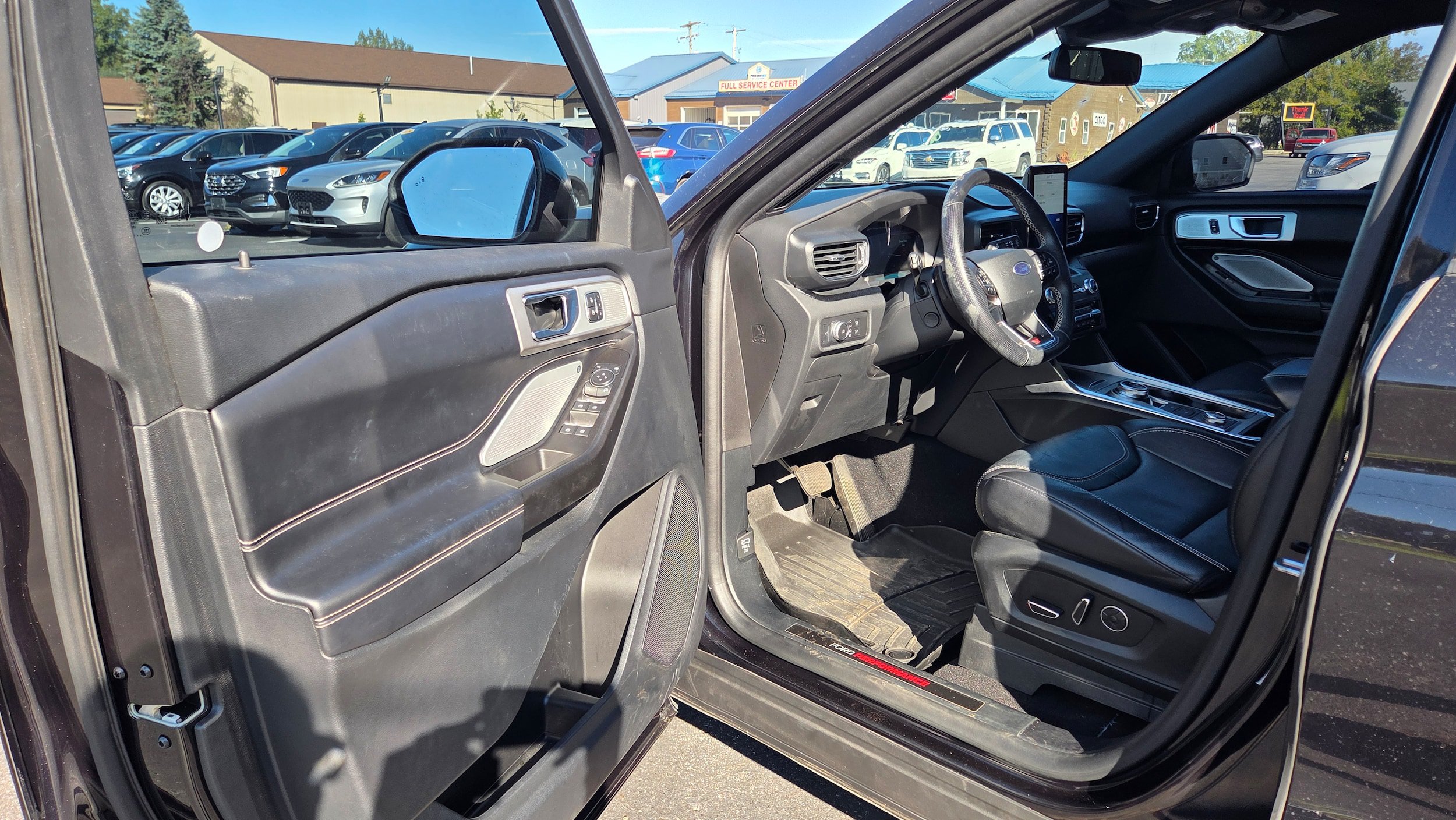 Used 2020 Ford Explorer ST w/ ST High-Performance Pack AWD/4WD image 15