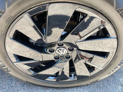 Used 2026 Volkswagen Atlas SE w/ Black Wheel Package FWD image 30