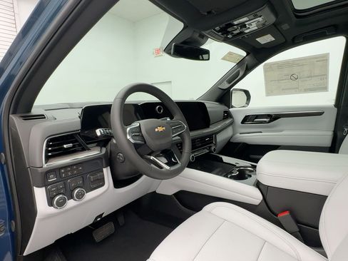 New 2026 Chevrolet Suburban Premier w/ Sun And Tow Package image 4