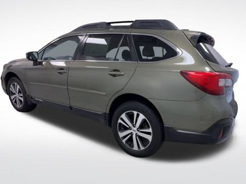 Used 2019 Subaru Outback 2.5i Limited AWD/4WD image 6