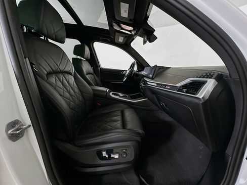 Used 2024 BMW X5 sDrive40i w/ Premium Package image 33