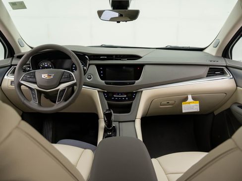 New 2026 Cadillac XT5 Premium Luxury w/ Driver Assist Package AWD/4WD image 9
