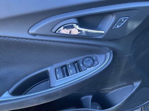 Used 2022 Chevrolet Malibu LT image 23