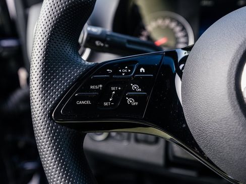 Used 2025 Mercedes-Benz Sprinter 2500 image 10