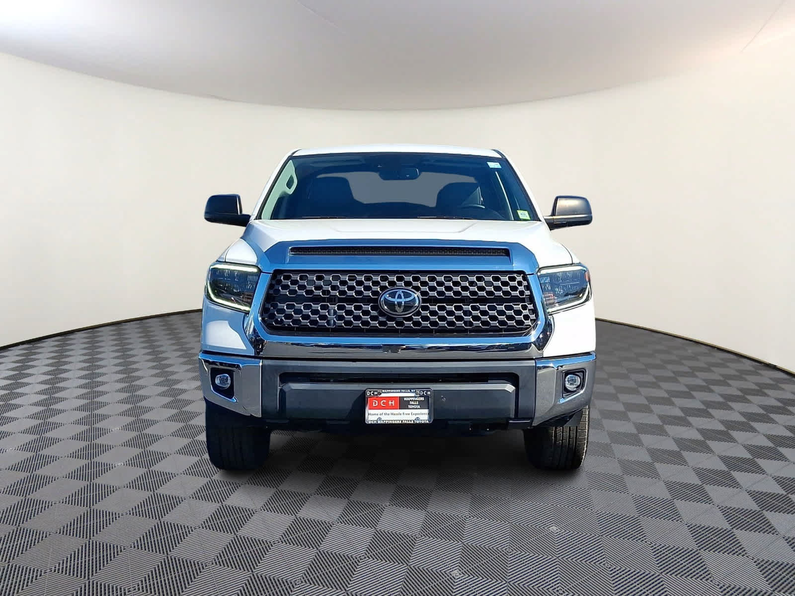 Used 2020 Toyota Tundra SR5 w/ TRD Off-Road Package AWD/4WD image 3