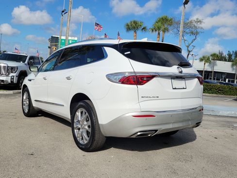 Used 2024 Buick Enclave Premium image 7