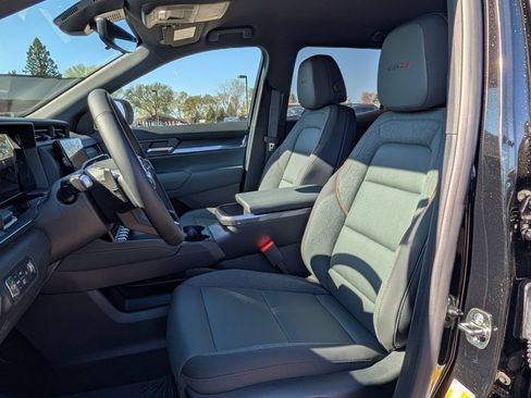 New 2026 GMC Terrain AT4 w/ Technology Package II AWD/4WD image 43