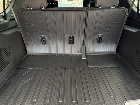 New 2026 GMC Yukon XL AT4 w/ AT4 Premium Plus Package image 18