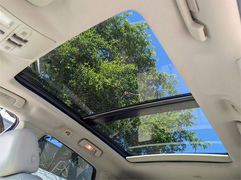 Used 2016 Cadillac SRX Luxury image 23