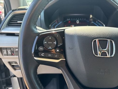 Used 2023 Honda Odyssey Touring image 21