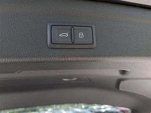 New 2025 Audi Q3 2.0T Premium Plus image 32