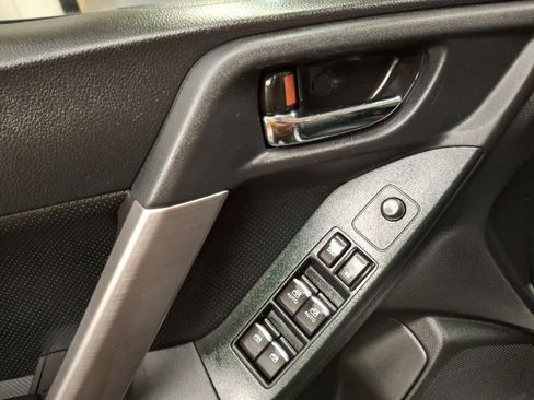 Used 2017 Subaru Forester 2.5i Limited image 13
