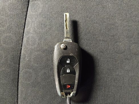 Used 2020 Chevrolet Trax LS w/ Tint and Cruise Package FWD image 32