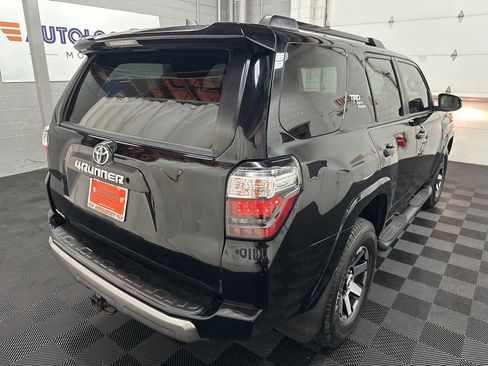 Used 2019 Toyota 4Runner TRD Off-Road AWD/4WD image 10
