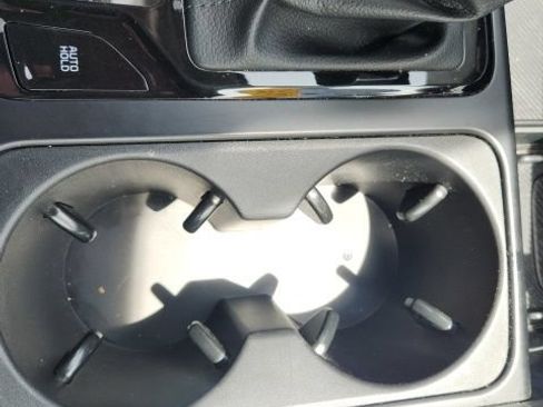 Used 2025 Kia Carnival EX FWD image 20