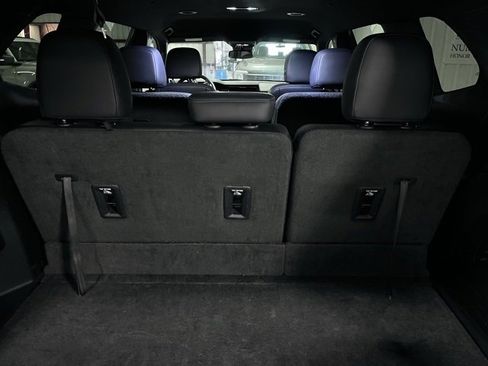 Used 2024 GMC Acadia Elevation image 5