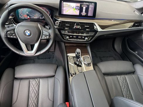 Used 2023 BMW 530i RWD image 16