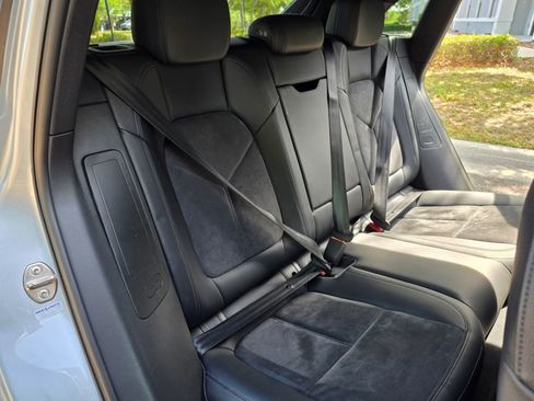 Used 2016 Porsche Macan S AWD/4WD image 23