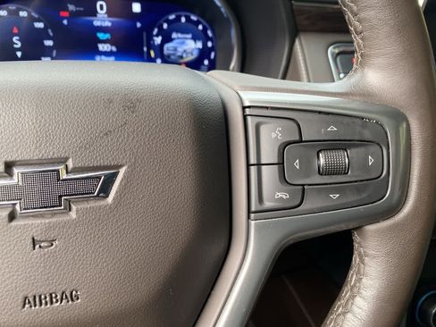 Used 2023 Chevrolet Tahoe Z71 w/ Luxury Package AWD/4WD image 22