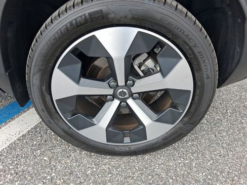 Used 2026 Volvo XC40 B5 Plus AWD/4WD image 13