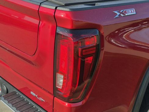 Certified 2024 GMC Sierra 1500 SLT AWD/4WD image 8