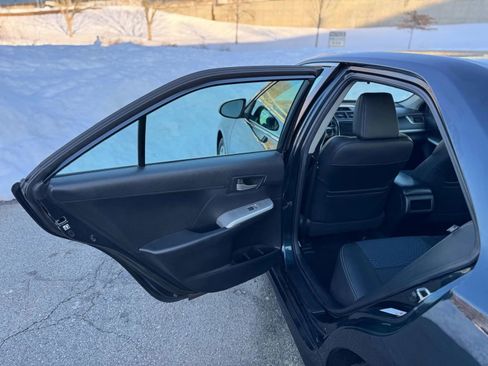 Used 2013 Toyota Camry SE FWD image 13