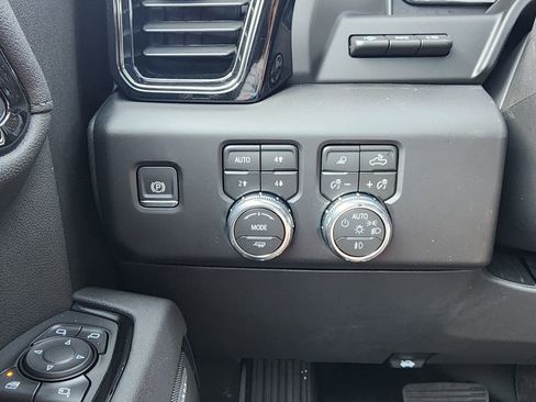 New 2026 GMC Sierra 1500 AT4 w/ AT4 Premium Package AWD/4WD image 20