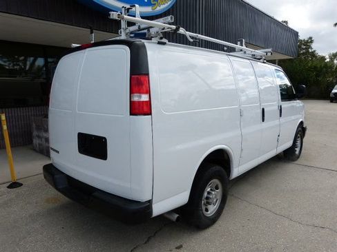 Used 2021 Chevrolet Express 2500 w/ Driver Convenience Package image 5