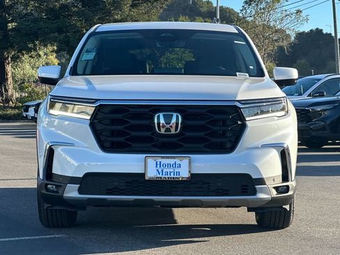 New 2025 Honda Pilot EX-L image 9