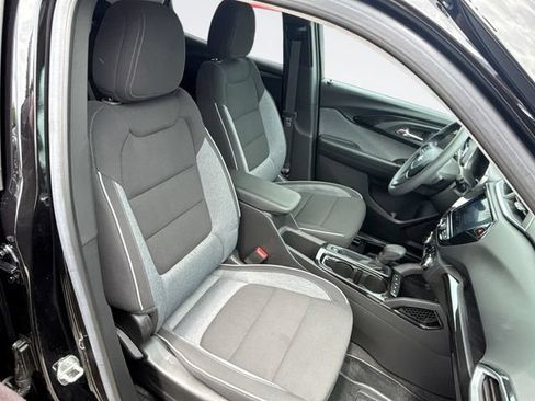 Used 2023 Chevrolet TrailBlazer LT w/ Convenience Package FWD image 25
