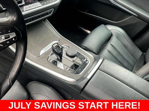 Used 2021 BMW X5 xDrive45e w/ Parking Assistance Package AWD/4WD image 19