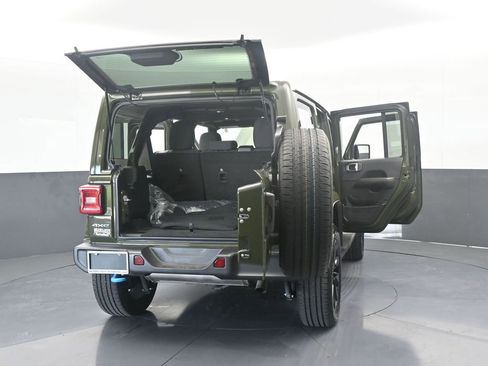 Used 2024 Jeep Wrangler Unlimited Sahara image 80